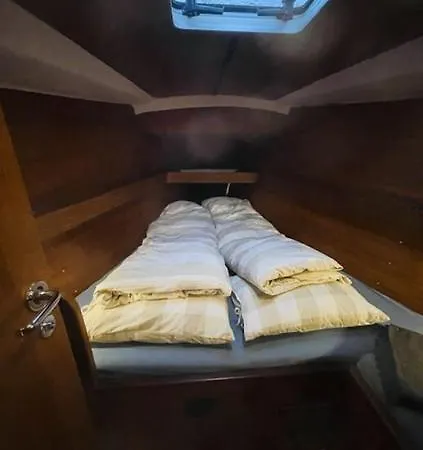 보트호텔 Seilbat 39 Fot I Sentrum Med Hotellkomfort For 6 Pers 프레드릭스타드