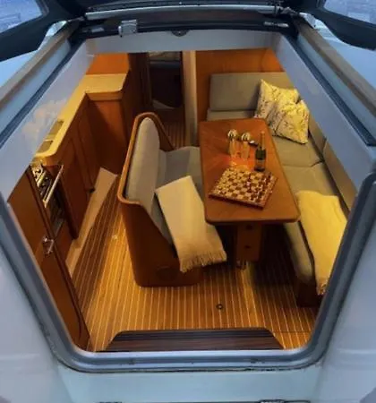 보트호텔 Seilbat 39 Fot I Sentrum Med Hotellkomfort For 6 Pers