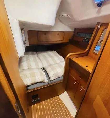 Seilbat 39 Fot I Sentrum Med Hotellkomfort For 6 Pers 프레드릭스타드