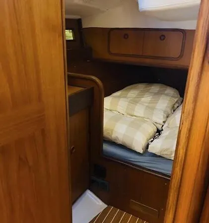 Seilbat 39 Fot I Sentrum Med Hotellkomfort For 6 Pers 프레드릭스타드