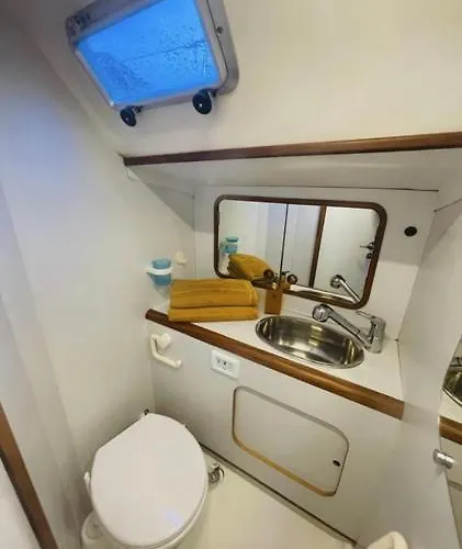 보트호텔 Seilbat 39 Fot I Sentrum Med Hotellkomfort For 6 Pers