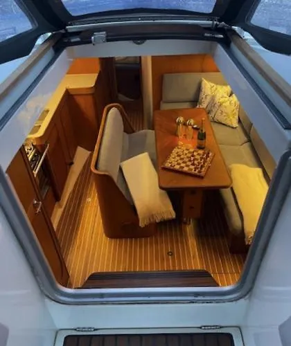 보트호텔 Seilbat 39 Fot I Sentrum Med Hotellkomfort For 6 Pers