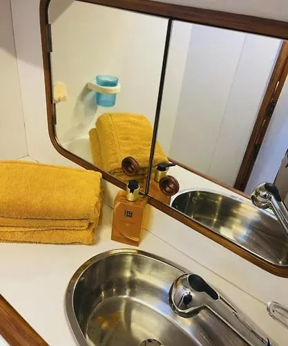 ספינת מלון Seilbat 39 Fot I Sentrum Med Hotellkomfort For 6 Pers