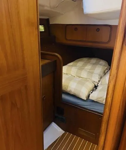 Seilbat 39 Fot I Sentrum Med Hotellkomfort For 6 Pers 프레드릭스타드