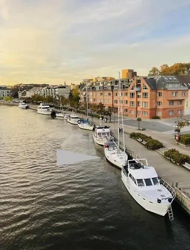 ספינת מלון Seilbat 39 Fot I Sentrum Med Hotellkomfort For 6 Pers